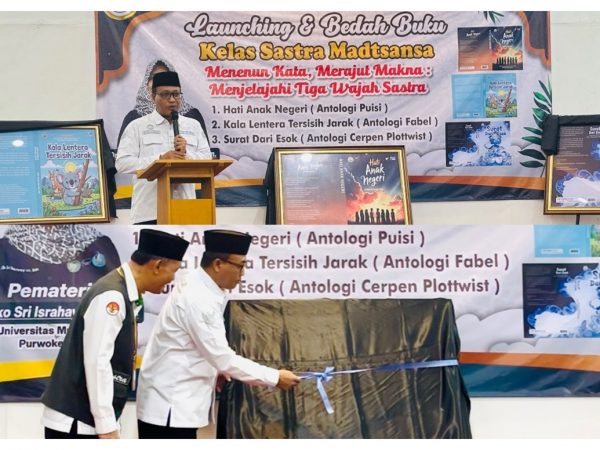 Launching Tiga Buku Kelas Sastra Madtsansa, Kepala Kankemenag Banjarnegara: “Saya Yakin dan Bangga!”