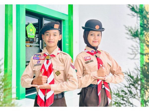 Terpilih Secara Demokratis, Raffasya–Aisyamara Siap Pimpin Pramuka Penggalang MTsN 1 Banjarnegara