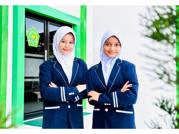 Tessa dan Senja Siap Emban Amanah sebagai Ketua dan Wakil Ketua OSIS MTs Negeri 1 Banjarnegara Periode 2026/2027