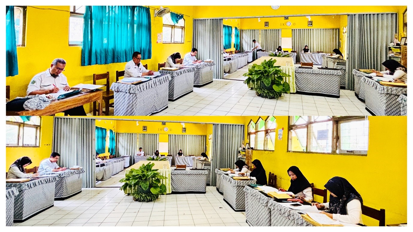Koreksi Bersama Hasil Ujian Madrasah MTs Negeri 1 Banjarnegara Berlangsung Tertib dan Penuh Tanggung Jawab Koreksi Bersama Hasil Ujian Madrasah MTs Negeri 1 Banjarnegara Berlangsung Tertib dan Penuh Tanggung Jawab