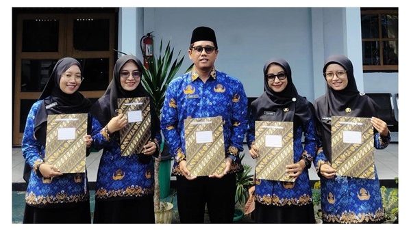 Lima Guru MTs Negeri 1 Banjarnegara Resmi Dilantik Menjadi PNS Formasi Tahun 2024